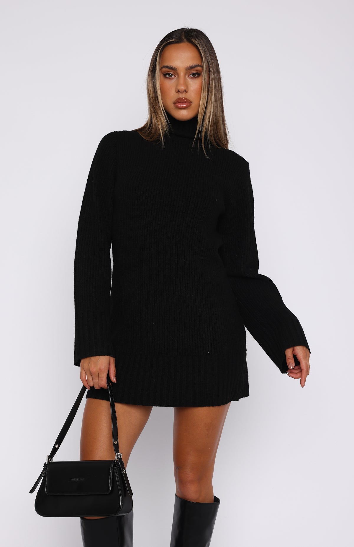 Noir – Long-sleeve Dress